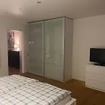 Apartment Tritt Ein Bring Glück Herein - Exquisite 75 Qm - Messenähe - Parkplatz - Flughafennähe *