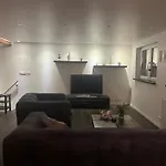 Tritt Ein Bring Glueck Herein - Exquisite 75 Qm - Messenaehe - Parkplatz - Flughafennaehe